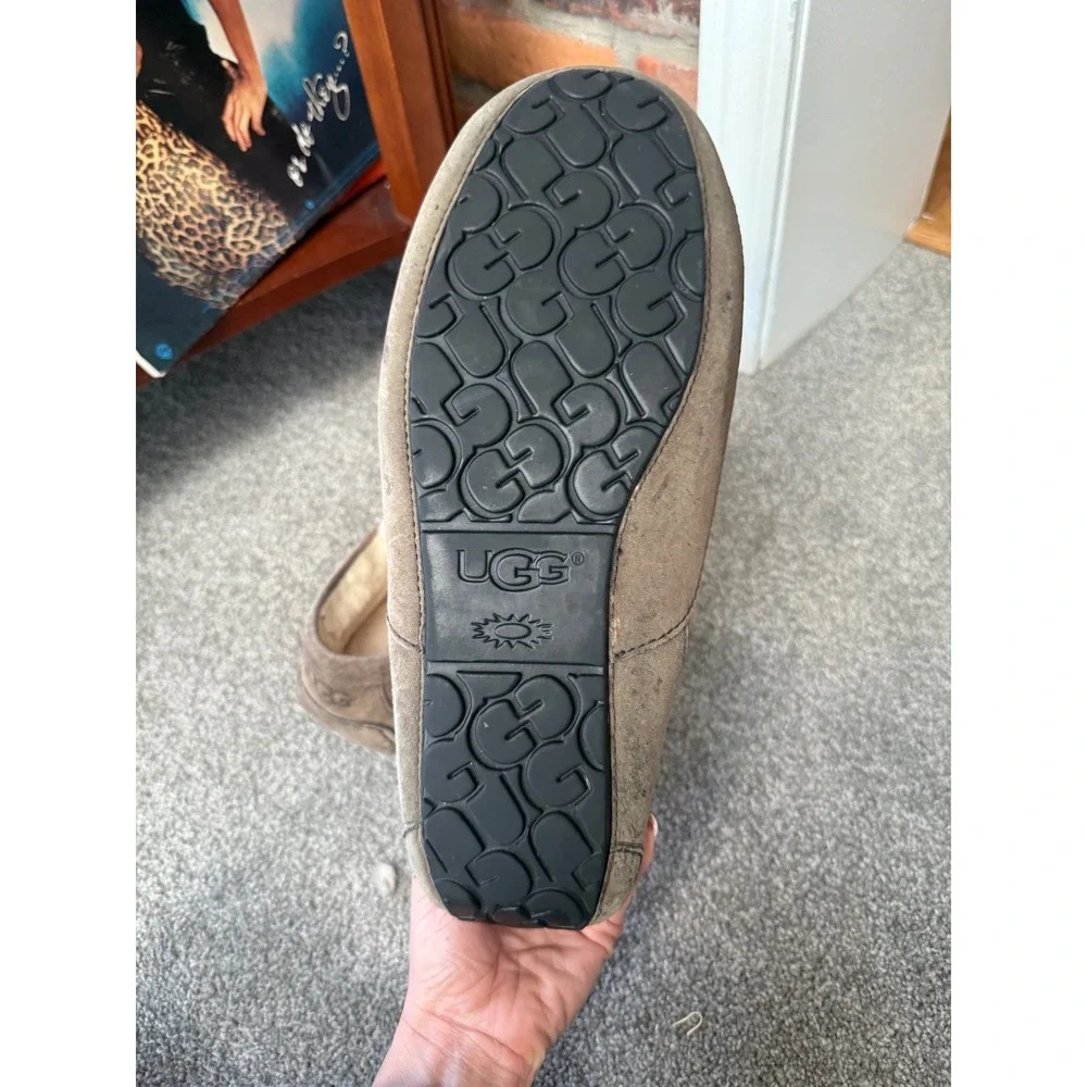 UGG mens ascot